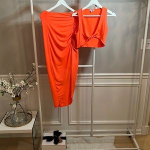 Fashion Nova, 2 piece skirt set in a beautiful Coral color!